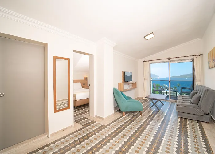 مودا بيتش مرمريس