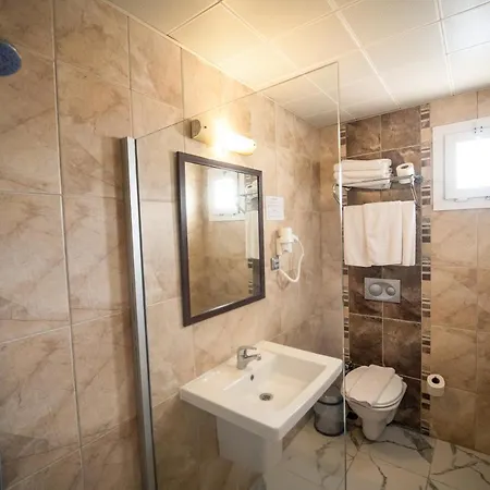 Moda Hotel 2*